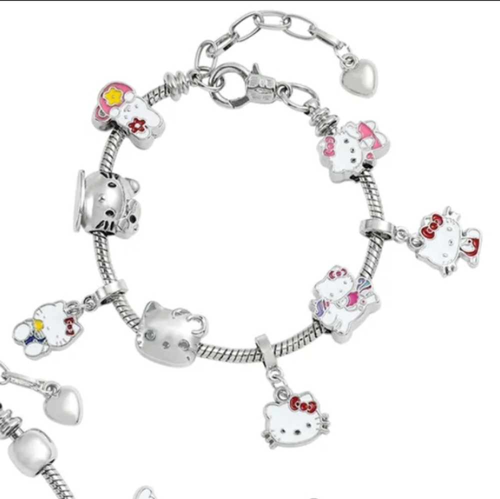 Hello Kitty Charm Bracelet - Picture 5 of 10
